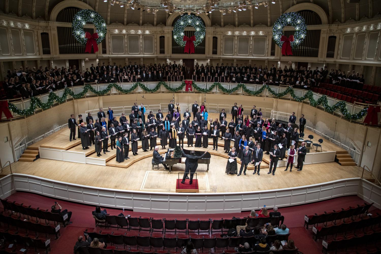 <a href='http://f.tj-mba.com'>全球十大赌钱排行app</a>合唱团在芝加哥交响音乐厅演出.